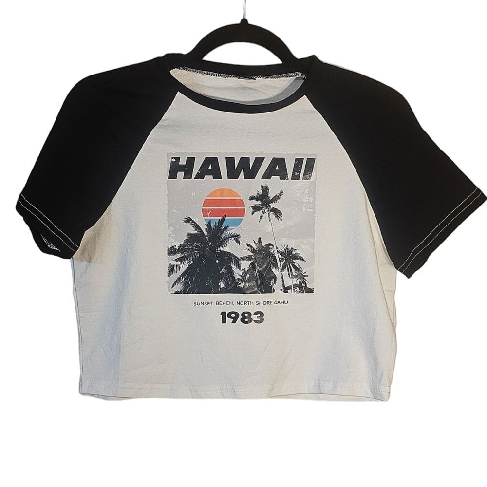 SHEIN CROPPED TEE